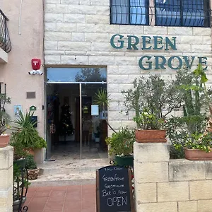 Πανσιόν Grove, Saint Julian's
